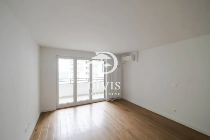 Prodaja, trosoban stan, 83m², Cerak Vinogradi, Beograd