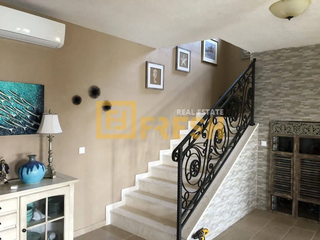 Sale, house, 250m², Ulcinj, Crna Gora