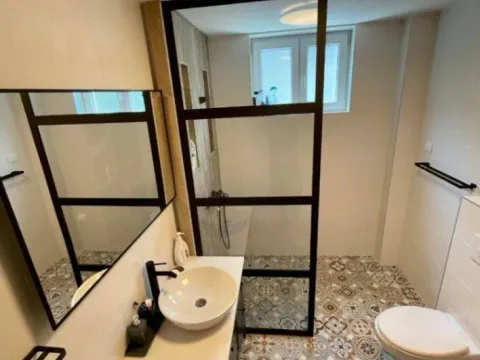 Sale, two bedroom apartment, 98m², Prčanj, Kotor - image 2