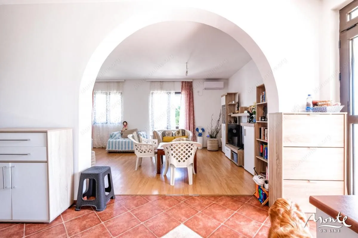 Sale, house, 410m², Sutomore, Bar