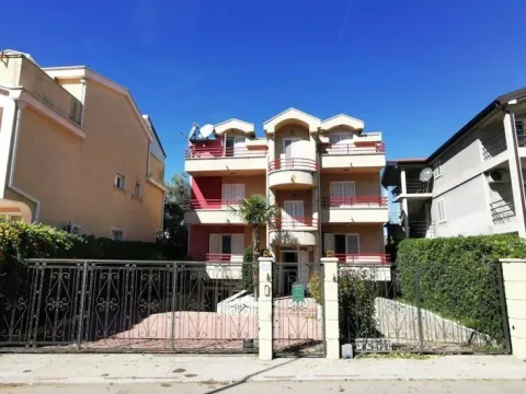 Izdavanje, poslovni prostor, 200m², Tološka šuma, Podgorica - image 15