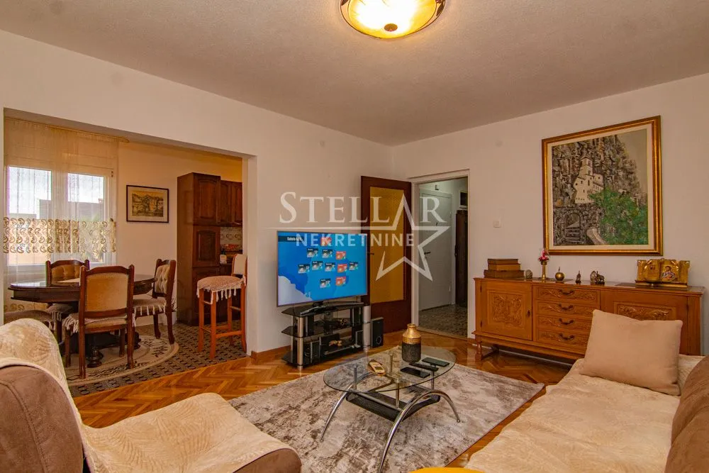 Izdavanje, dvosoban stan, 70m², Gornja Gorica, Podgorica