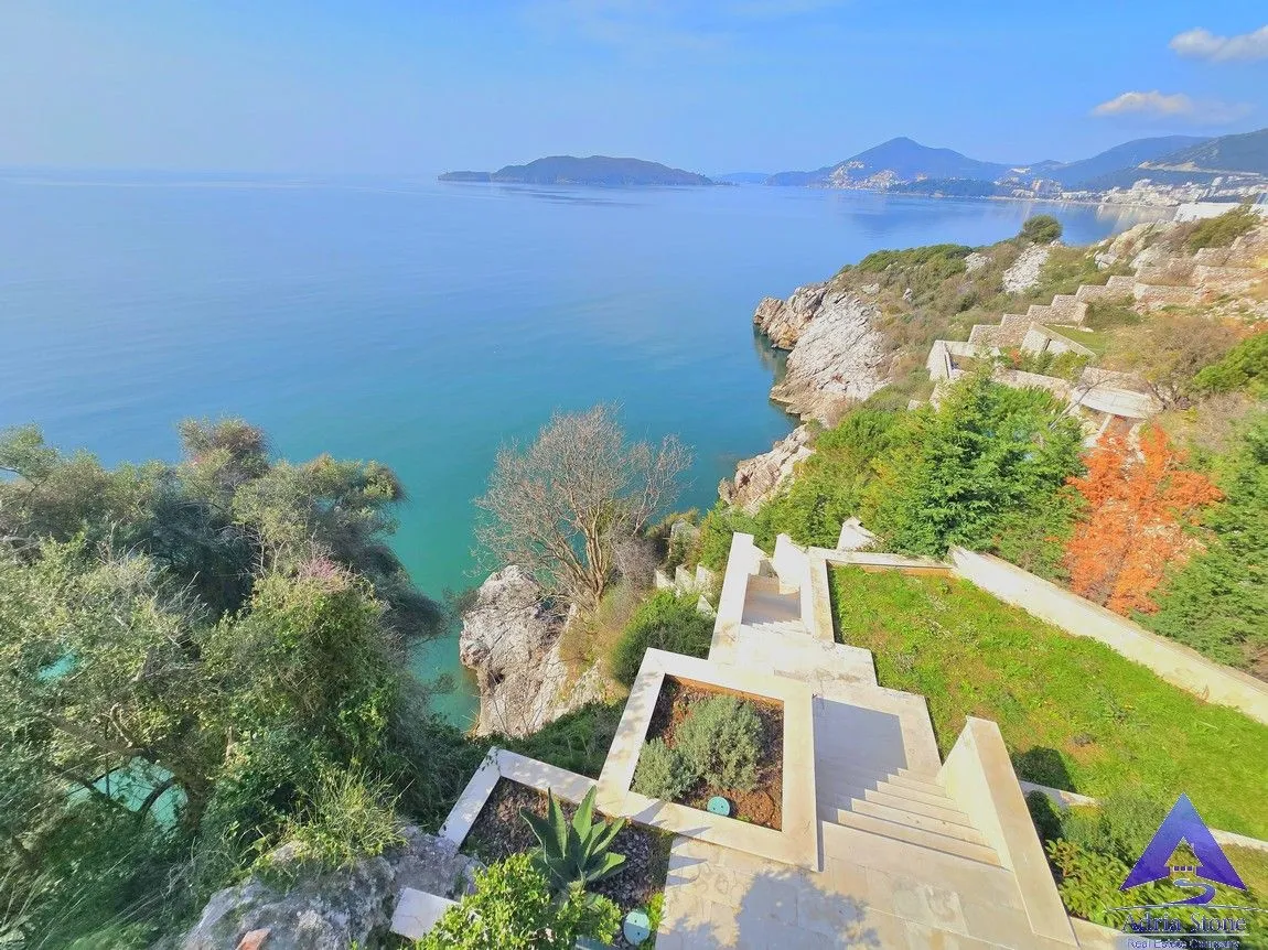 Sale, house, 473m², Kamenovo, Budva