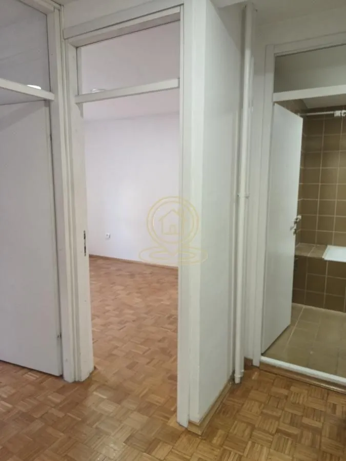 Izdavanje, trosoban stan, 92m², Bulevar Oslobodjenja, Novi Sad Sve Podlokacije