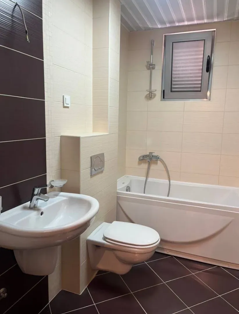 Prodaja, trosoban stan, 89m², Rozino, Budva