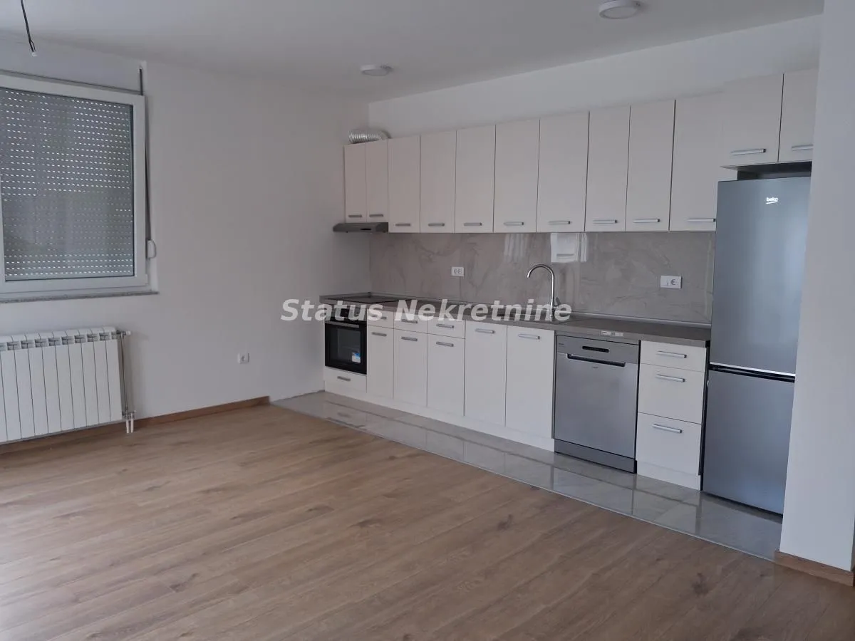 Sale, apartment, 129m², Adamovićevo Naselje, Novi Sad Sve Podlokacije