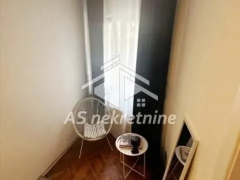 Izdavanje, stan, 40m², Kosančićev Venac, Beograd - image 12