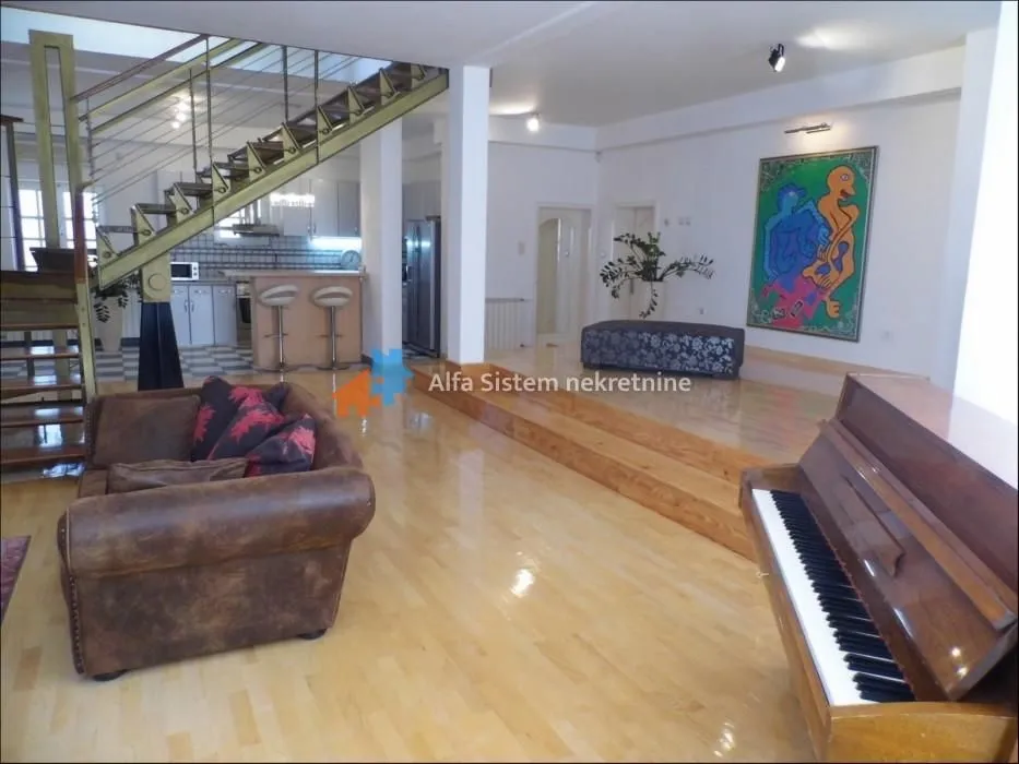 Rent, house, 400m², Voždovac Sve Podlokacije, Beograd