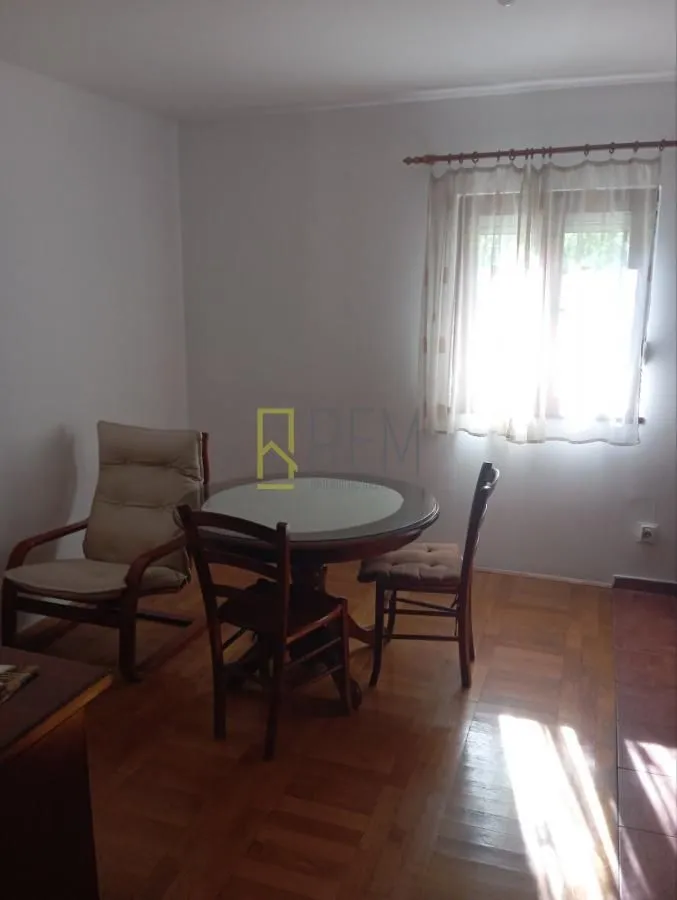 Prodaja, trosoban stan, 84m², Baston, Podgorica
