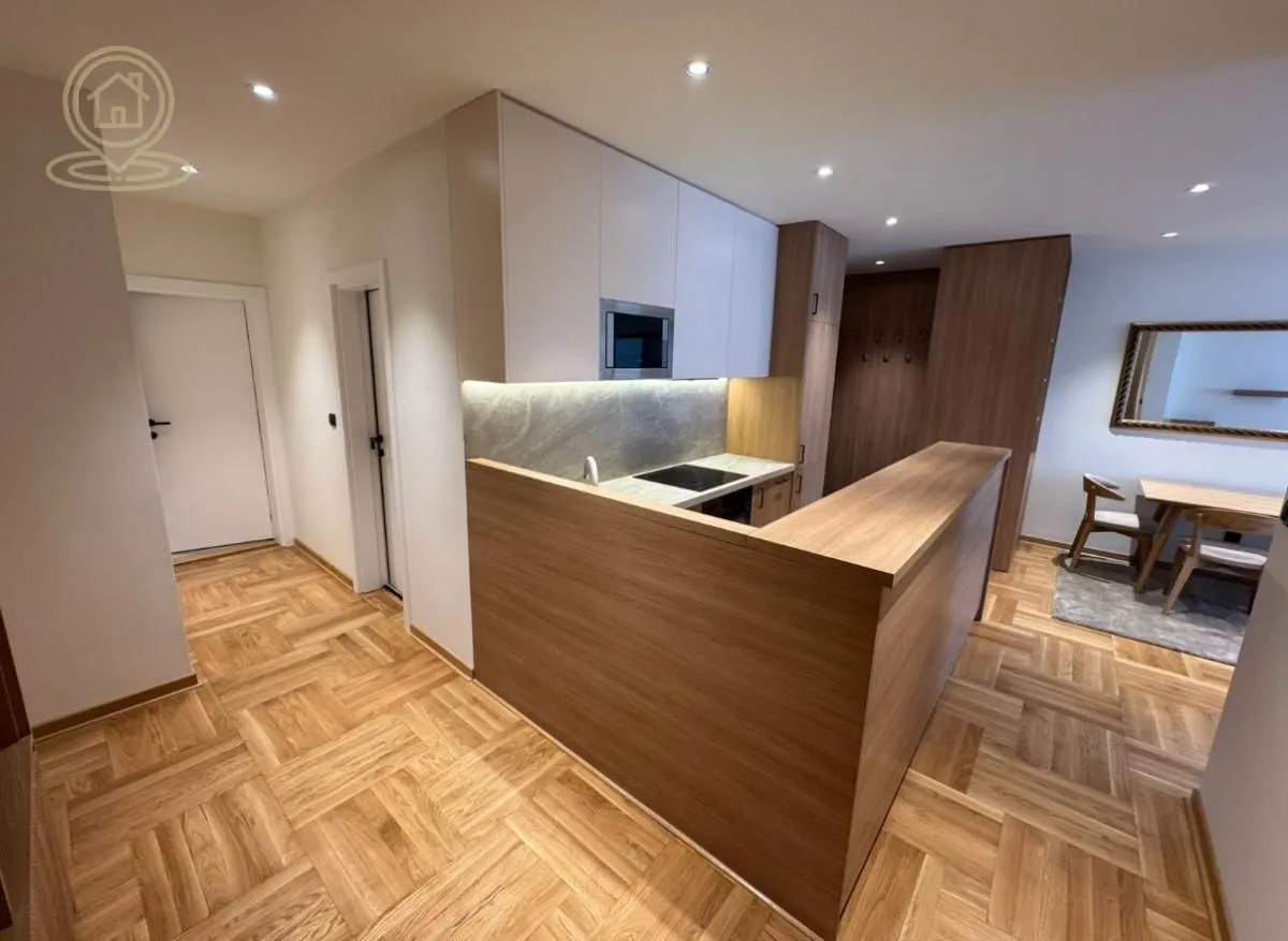 Rent, four bedroom apartment, 90m², Vračar Sve Podlokacije, Beograd
