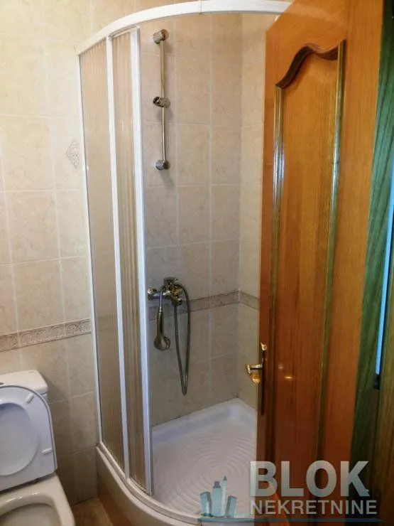 Rent, four bedroom apartment, 150m², Podgorica, Crna Gora