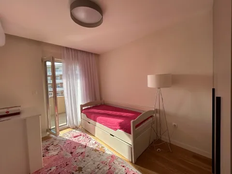 Rent, two bedroom apartment, 108m², Central Point, Podgorica - image 11