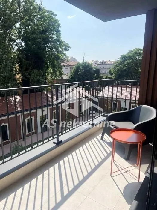 Izdavanje, dvosoban stan, 52m², Vračar Sve Podlokacije, Beograd
