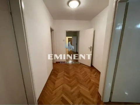 Rent, four bedroom apartment, 98m², Kalenić Pijaca, Vračar Sve Podlokacije - image 9
