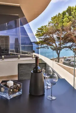 Rent, one bedroom apartment, 60m², Rafailovići, Budva - image 8