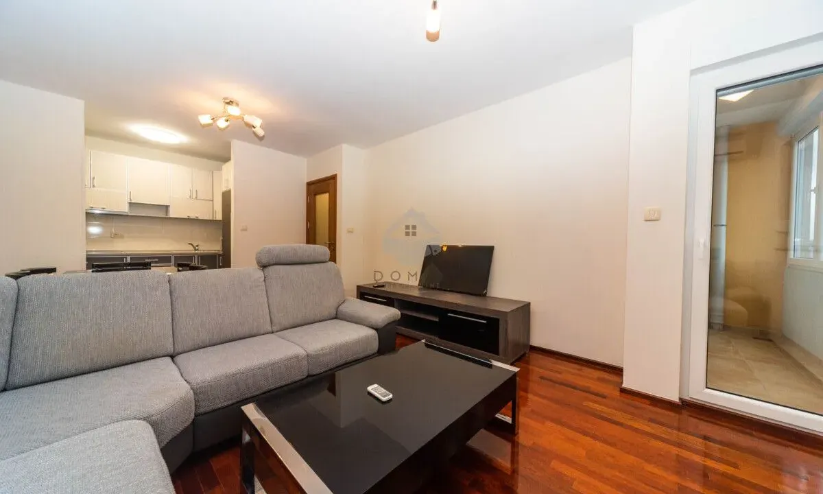 Rent, three bedroom apartment, 75m², Stari Aerodrom, Podgorica