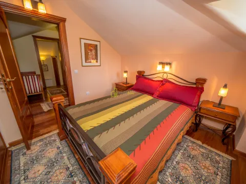 Sale, house, 168m², Cetinje, Crna Gora - image 25