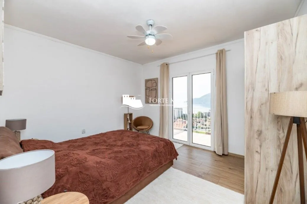 Prodaja, četvorosoban stan, 131m², Gomila, Herceg Novi