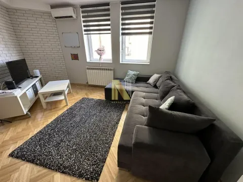 Izdavanje, jednosoban stan, 33m², Bulevar Evrope, Novi Sad Sve Podlokacije - image 2