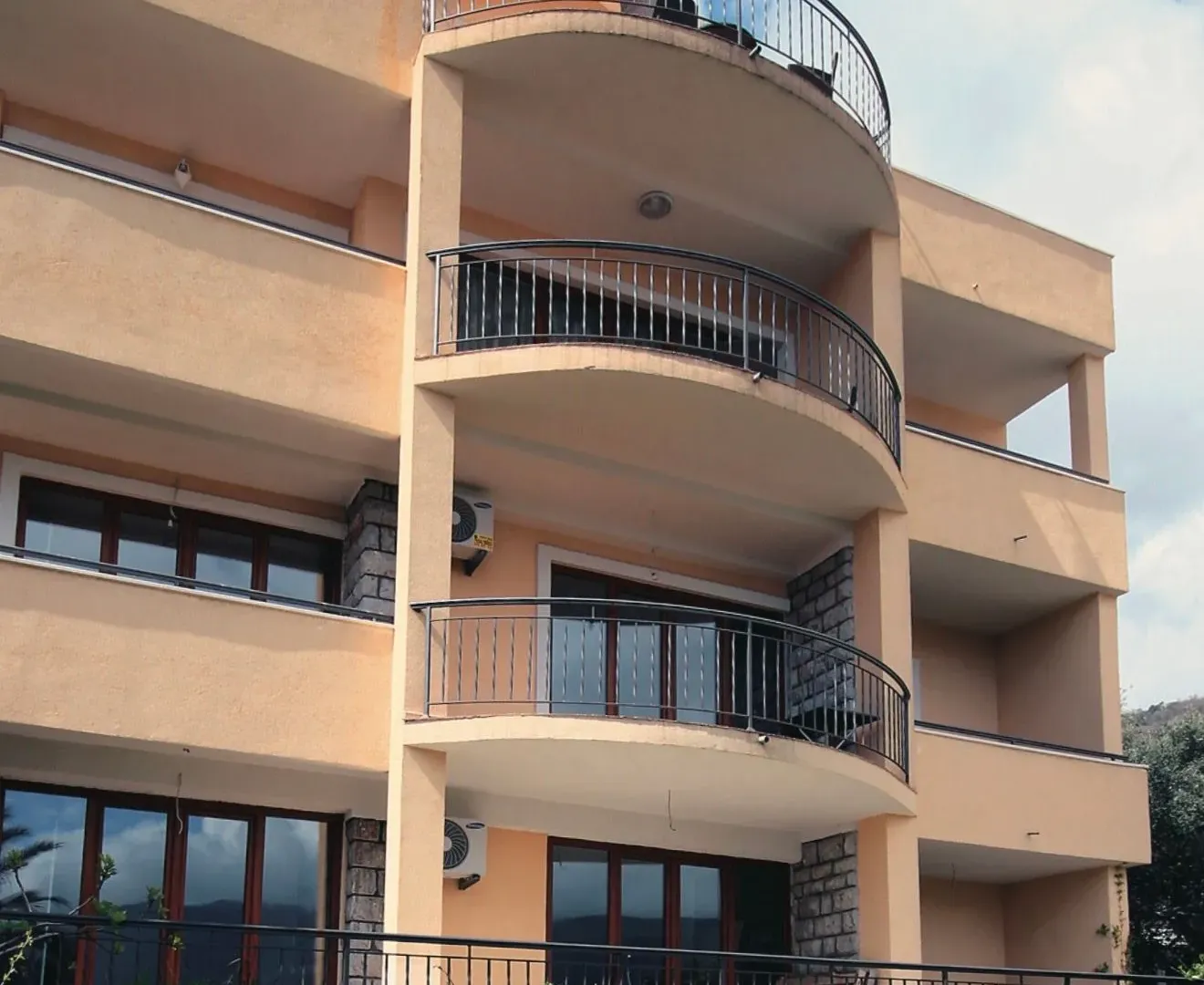 Sale, hospitality venue, 533m², Bečići, Budva