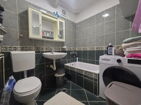 Prodaja, dvosoban stan, 75m², Integralovo, Nikšić - image 9