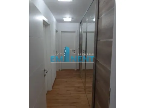 Izdavanje, trosoban stan, 78m², Zemun Gornji Grad, Zemun Sve Podlokacije - image 10