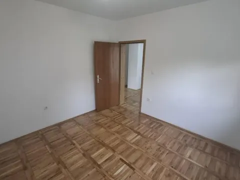 Izdavanje, trosoban stan, 100m², Veternička rampa, Novi Sad Sve Podlokacije - image 7