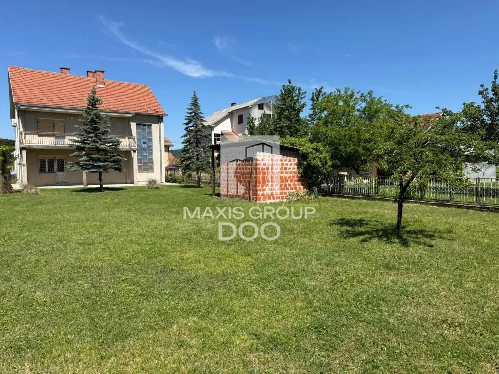 Prodaja, kuća, 297m², Kragujevac, Srbija