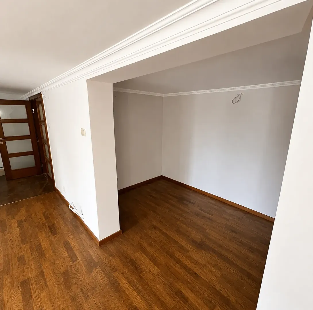 Izdavanje, kuća, 400m², Gorica C, Podgorica