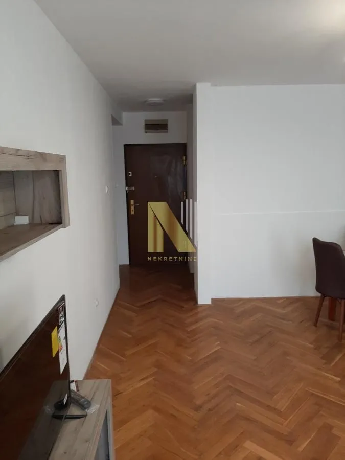 Izdavanje, dvosoban stan, 56m², Bulevar Oslobodjenja, Novi Sad Sve Podlokacije