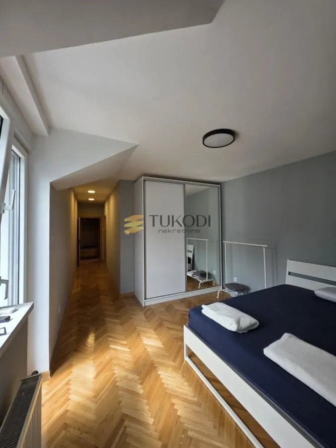 Prodaja, stan, 156m², Centar, Novi Sad