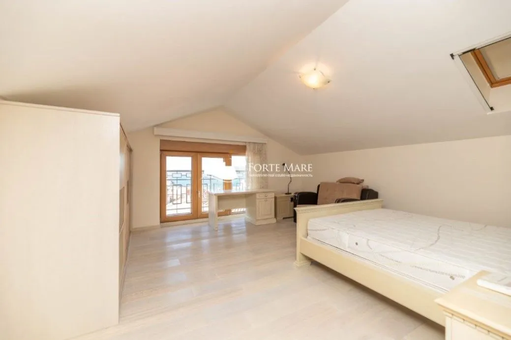Sale, three bedroom apartment, 123m², Pržno, Budva