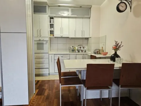 Izdavanje, stan, 70m², City Kvart, Podgorica - image 4