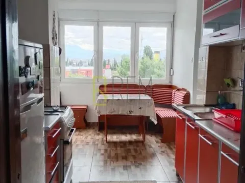 Prodaja, jednosoban stan, 52m², Tuški Put, Podgorica - image 1