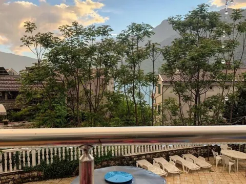 Prodaja, trosoban stan, 139m², Risan, Kotor - image 24