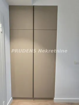 Izdavanje, trosoban stan, 72m², Savski Venac, Beograd - image 14
