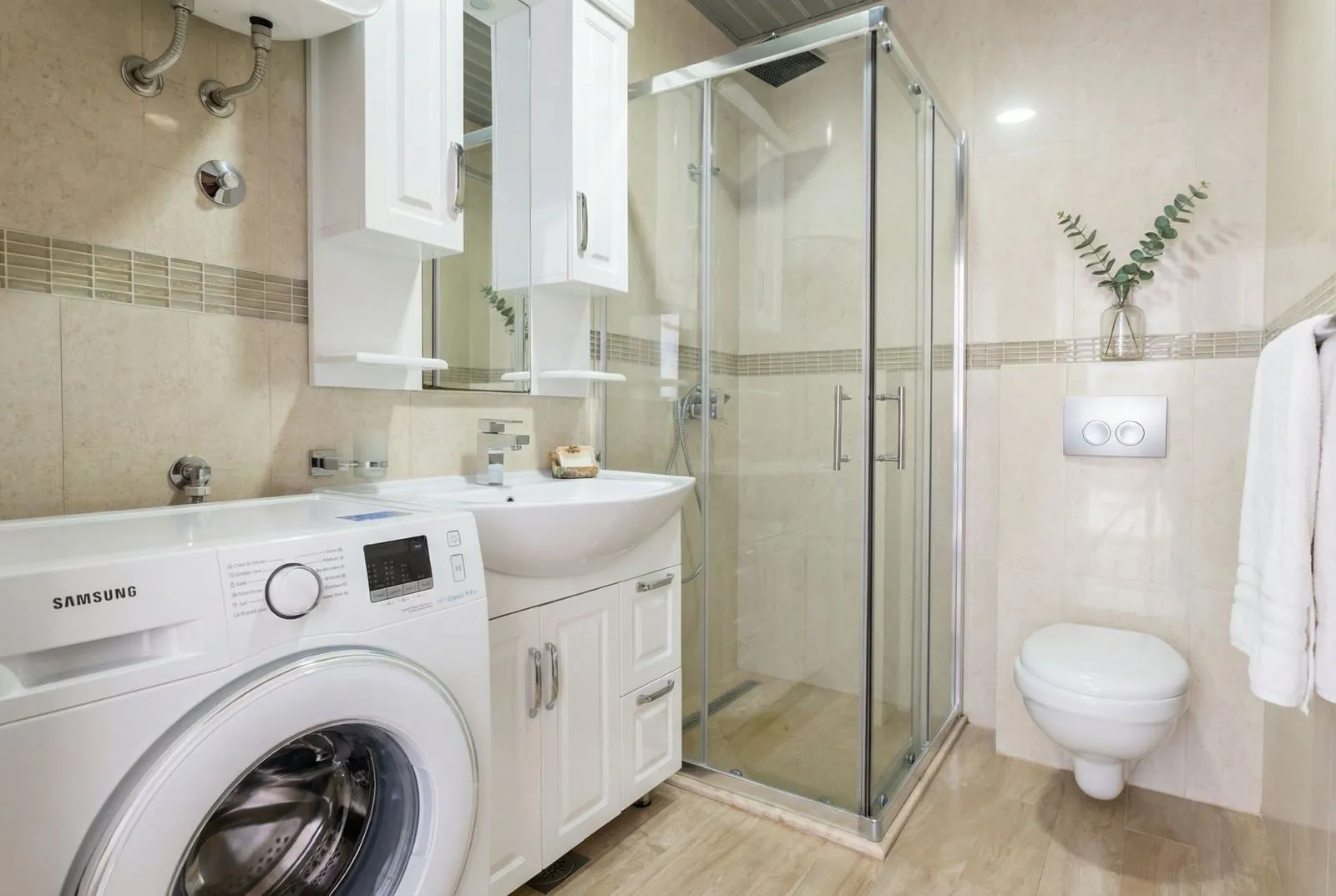 Prodaja, četvorosoban stan, 90m², Tivat, Crna Gora