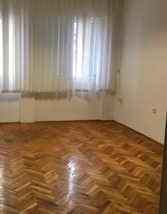 Izdavanje, jednosoban stan, 33m², Podgorica, Crna Gora