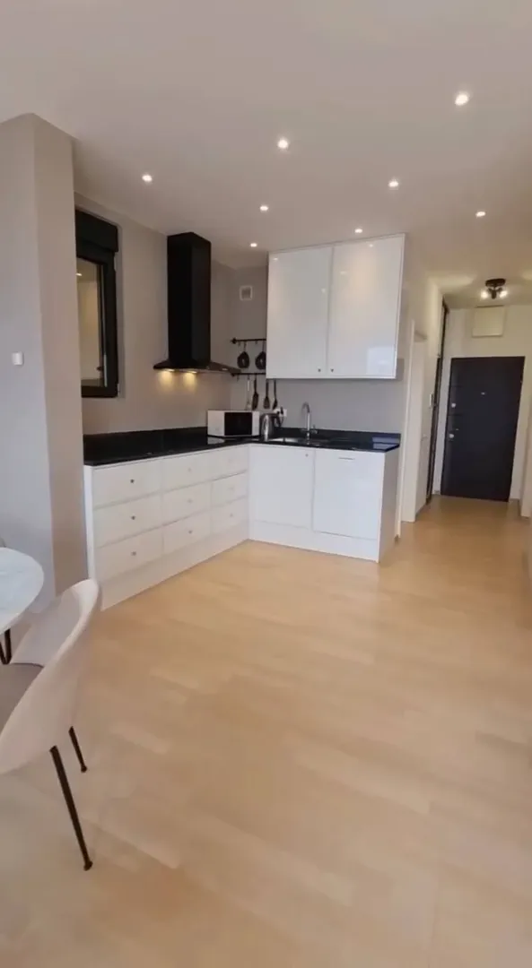 Rent, two bedroom apartment, 70m², Bečići, Budva