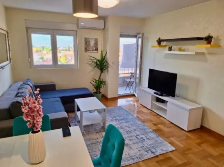 Izdavanje, jednosoban stan, 45m², Stari Aerodrom, Podgorica