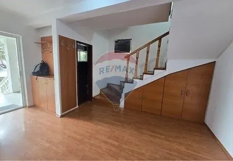 Izdavanje, kuća, 250m², Zabjelo, Podgorica - image 15