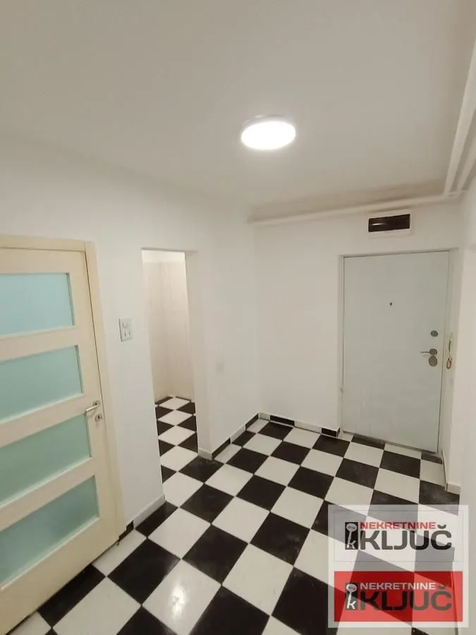 Prodaja, jednosoban stan, 36m², Centar, Novi Sad