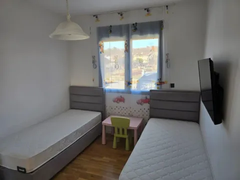 Izdavanje, dvosoban stan, 100m², Dalmatinska ulica, Podgorica - image 9