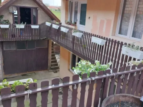 Sale, house, 308m², Jugoistočna radna zona, Inđija - image 3