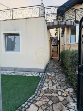 Prodaja, kuća, 570m², Surčin, Beograd - image 3