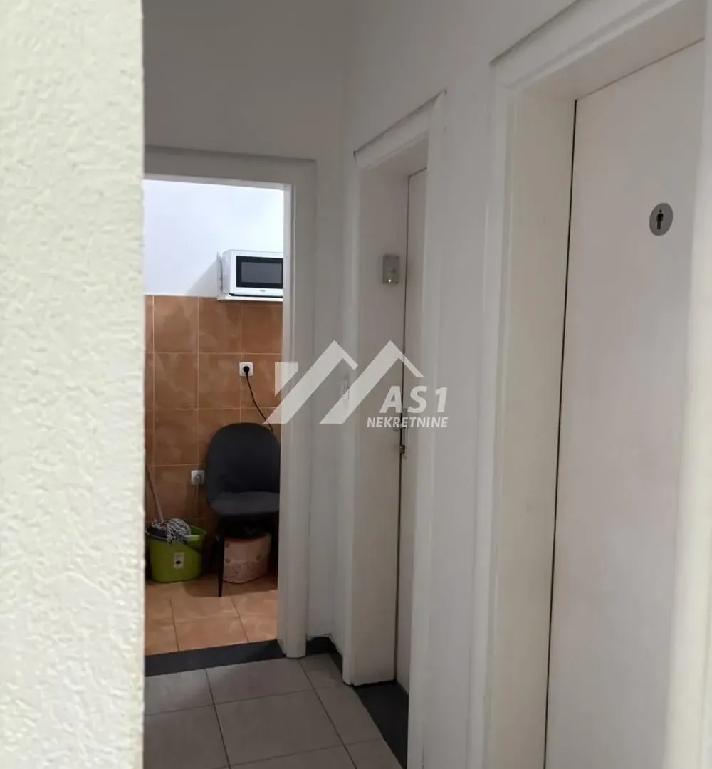Rent, office space, 30m², Bulevar Oslobodjenja, Novi Sad Sve Podlokacije