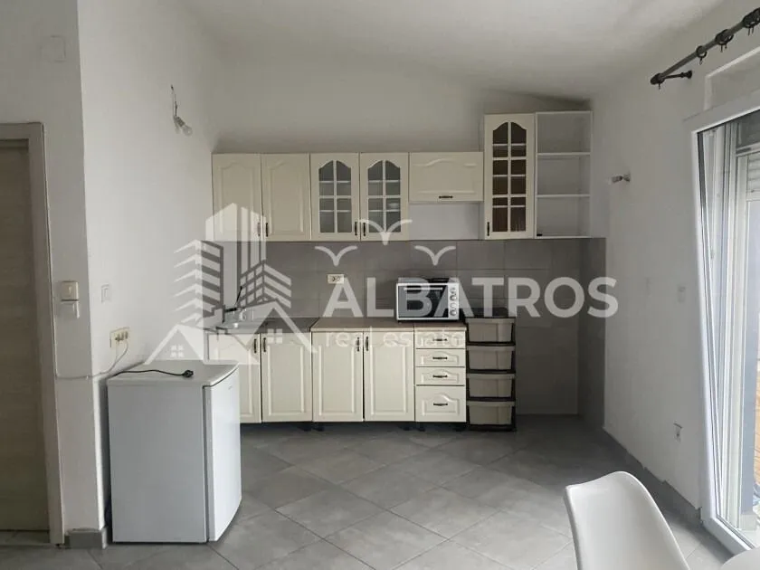 Izdavanje, stan, 30m², Bjeliši, Bar