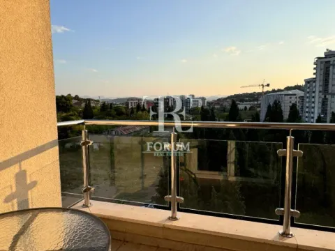 Izdavanje, trosoban stan, 96m², Zagorič, Podgorica - image 12