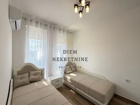 Rent, two bedroom apartment, 76m², Central Point, Podgorica - image 11