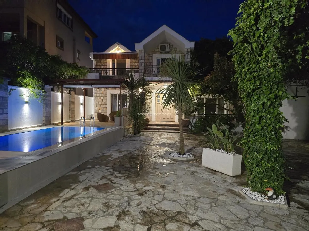 Prodaja, kuća, 234m², Mrčevac, Tivat